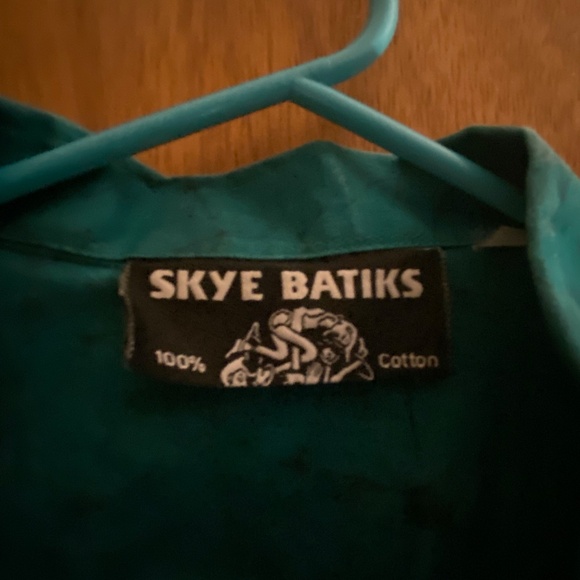 Shirt - Picture 3 of 3